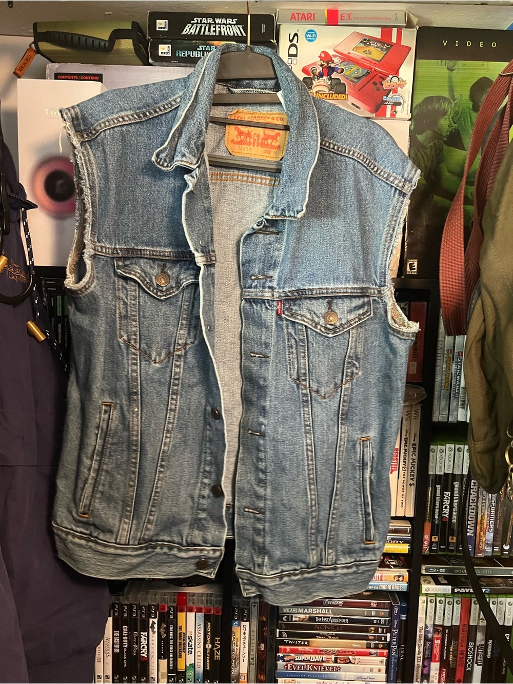 Levi's Men’s Light Blue Denim Vest - Sleeveless Trucker